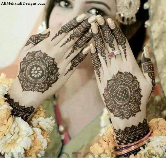 Simple Mehndi Designs